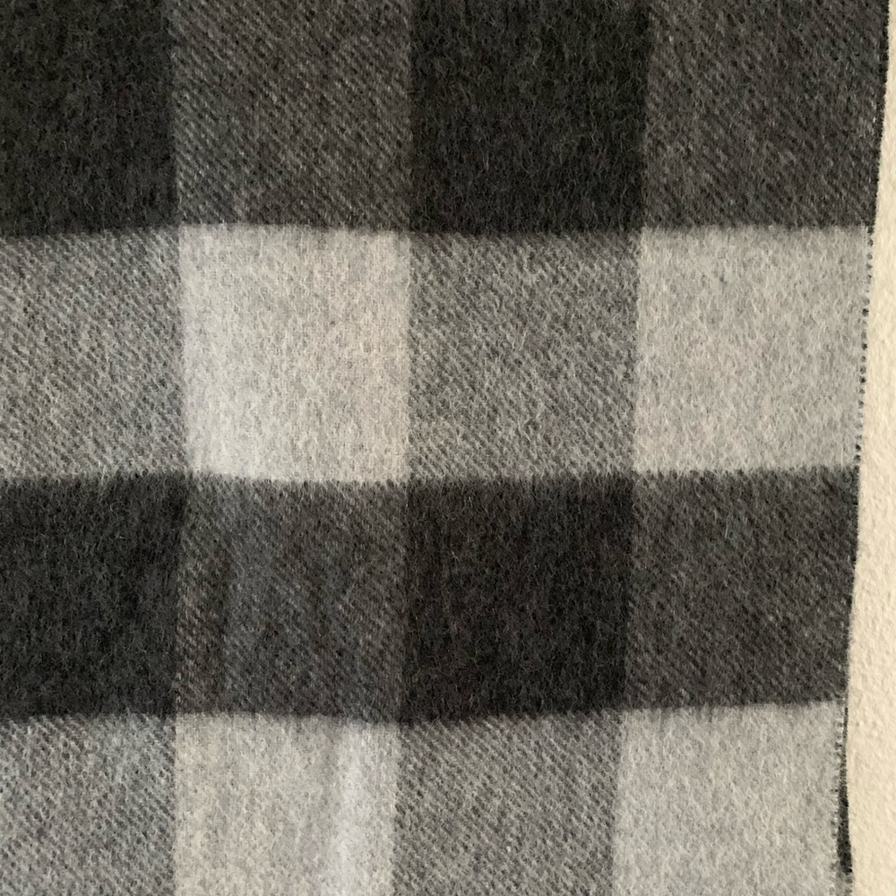 CASHMERES Double Sided Scarf Animal Plaid Print - Picture 6 of 16